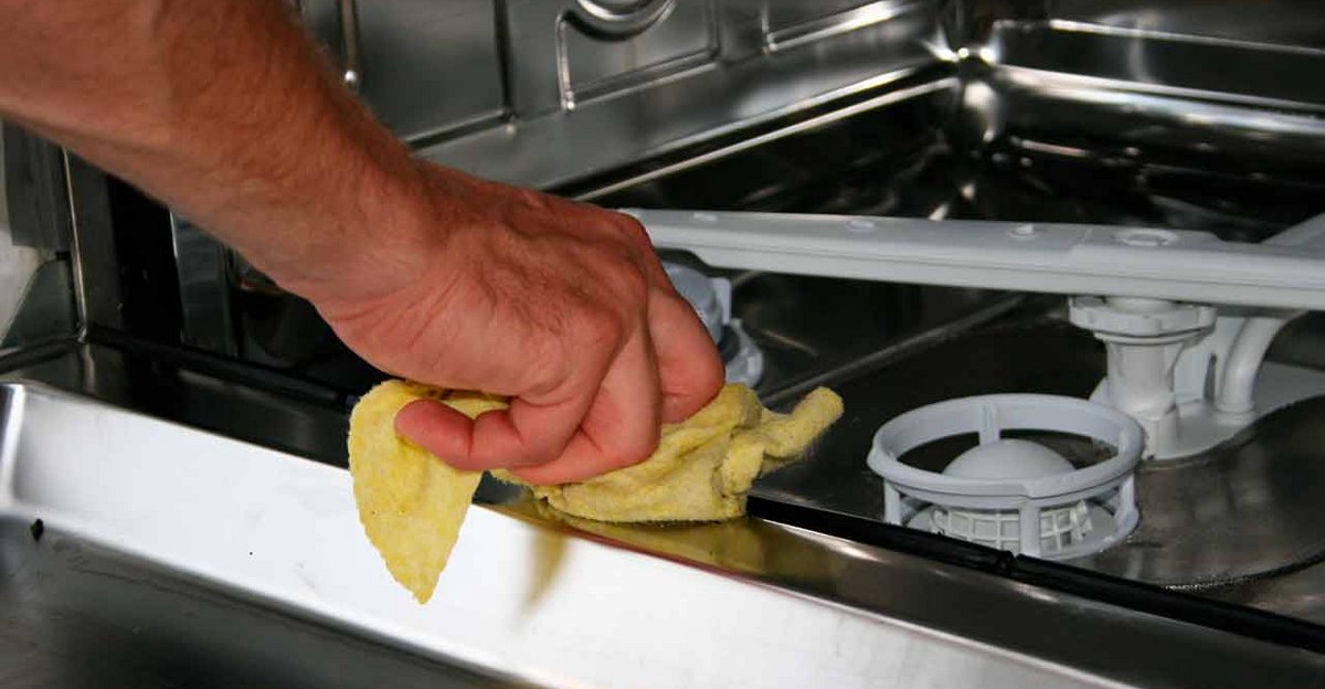 Amerika Hej frost Rengøring af opvaskemaskine | Undgå snavs og lugt med disse 6 råd